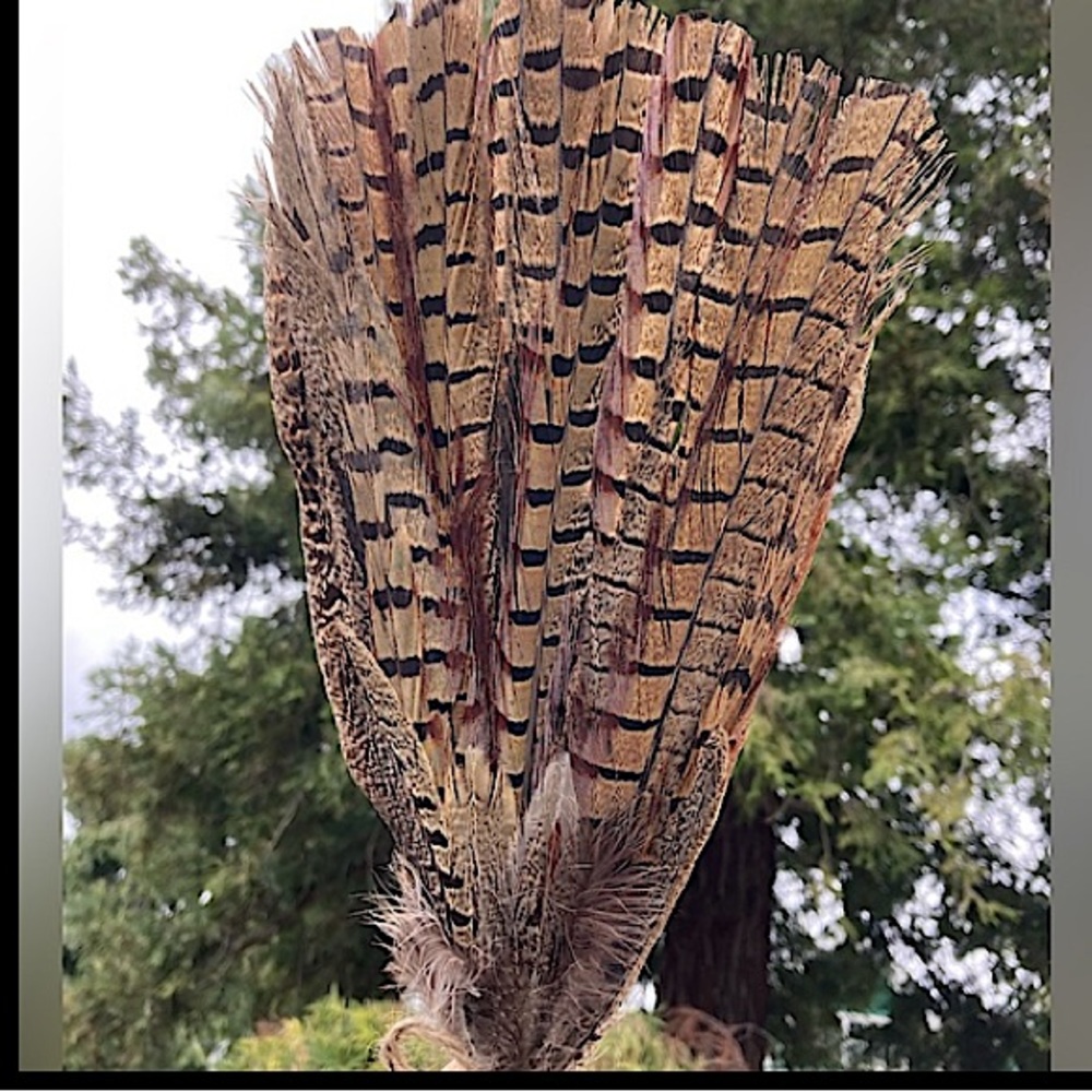 Hand Crafted Feather Fan Artwork Home Decor New - Picture 5 of 7